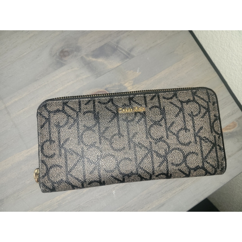 Calvin Klein black zip wallet